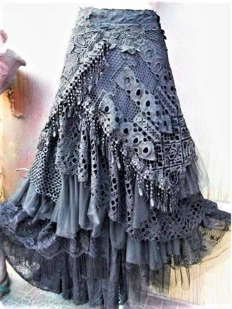 Vetement Hippie Chic, Återvinna Jeans, Look Hippie Chic, Small Bathroom Ideas Black, Bathroom Ideas Black, Skirt Diy, Estilo Hippie, Small Bathroom Ideas Modern, Nature Dress