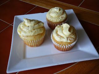 Recipe: Sunshine Cupcakes   Mandarin orange cupcakes with pineapple frosting. Luau Party Desserts, Recipe For Cupcakes, Pineapple Frosting, Cannoli Recipes, Mandarin Orange Cake, Sunshine Cupcakes, Holy Cannoli, Cannoli Recipe, Orange Cupcakes