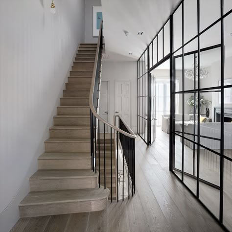 Crittal Doors, Internal Glass Doors, Interior Design Pictures, Hallway Inspiration, Lan Can, Glass Partition, Wood Doors Interior, Internal Doors, Entrance Hallway