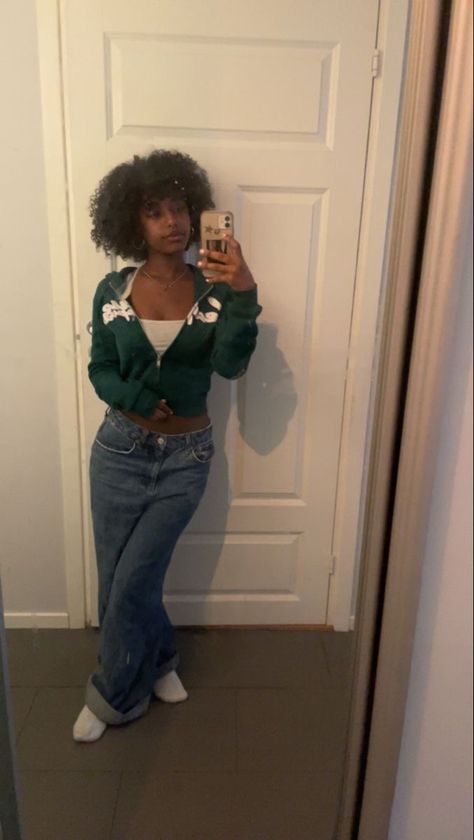 Baggy Pants Outfit Ideas, Baggy Pants Outfit, Pants Outfit Ideas, Earthy Outfits, Curly Afro, Outfit Inspo Casual, Estilo Hip Hop, Streetwear Fashion Women, Cute Swag Outfits