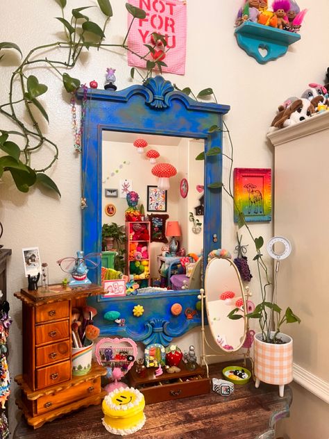 Mirror Wall Maximalist, Maximalist Small Bedroom, Aesthetic Maximalist Bedroom, Maximalist Vanity, Maximalist Apartment Bedroom, Maximalism Bedrooms, Blue Bedroom Maximalist, Maximalist Vanity Room, Maximalist Bedroom Alt