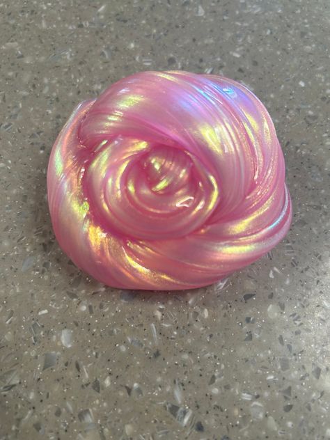 This is a 4oz clear slime that is very clicky and beautiful to look at. It has gorgeous pigments that gives the slime a pink to gold and a little bit of green and blue shift in color! It has a sweet, tropical scent and is the perfect slime for anyone! (Higher price due to expensive pigments) Slime Shop Names, Stim Board Pink, Minnie Mouse Cake Design, Aesthetic Slime, Slime Aesthetic, Slime Clear, Unicorn Slime, Perfect Slime, Pink Slime