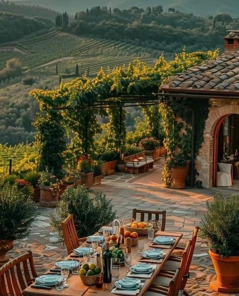 Italian Vineyard, Aspire To Inspire, Italy House, Tuscany Villa, Italian House, Dream Life House, Tuscan Villa, Architecture Model House, Mediterranean Home