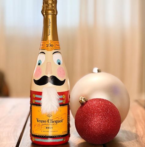 Painting On Champagne Bottle, Painted Christmas Champagne Bottle, Christmas Champagne Bottle, Painted Champagne Bottle Birthday, New Year Painted Champagne Bottle, Painted Champagne Bottle Wedding Gift, Client Gifts Christmas, Christmas Bee, Painting Bottles