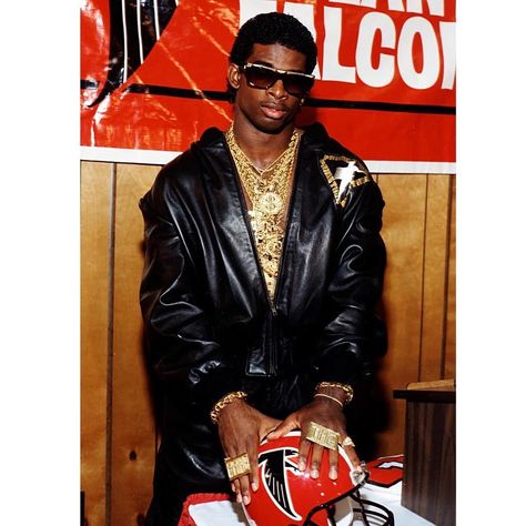 Atlanta Falcons on Instagram: “Find us a better pic of a young Deion Sanders. We’ll wait...” Drake London Falcons, Allen Iverson 2000s, Deion Sanders Falcons, Nfl Coldest Photos, Old Nfl Pictures, 90s Black Men, Prime Time, Gameday Outfit, Sanders