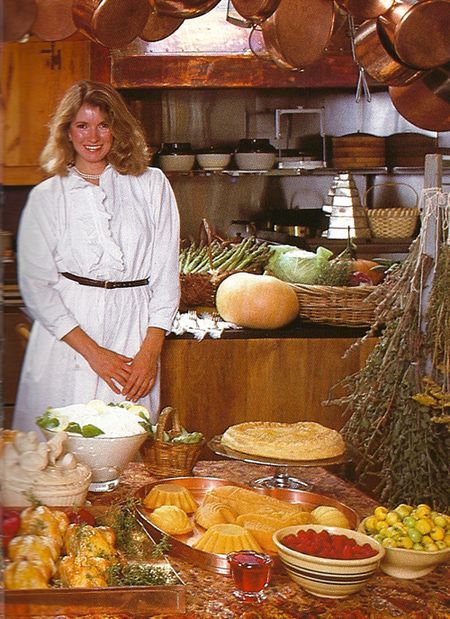 Martha Stewart Vintage, Vintage Martha Stewart Living, Cooking Show Aesthetic, Martha Stewart Fashion, Young Martha Stewart, Vintage Martha Stewart, Martha Stewart Style, Martha Stewart Aesthetic, Martha Stewart Garden