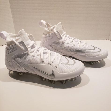 Nike cleats Flag Football Cleats, American Football Cleats, Female Football Player, Lacrosse Cleats, Nike Football Boots, Softball Cleats, Football Accessories, Soccer Inspiration, Nike Cleats