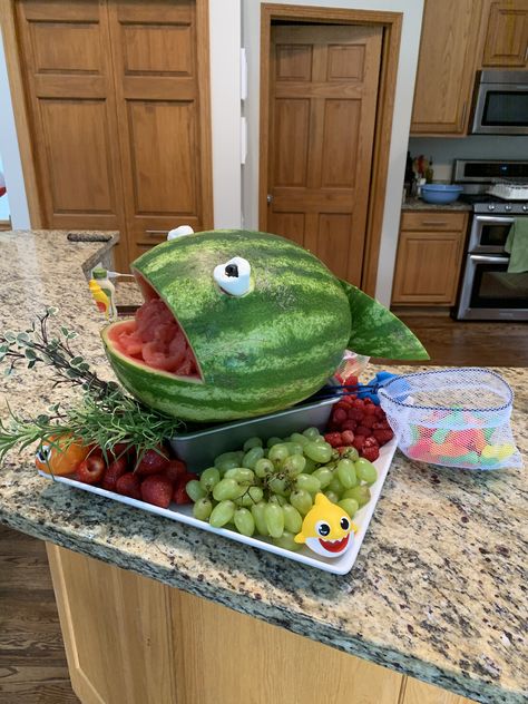 Fish Fruit Tray Party Ideas, Watermelon Fish Fruit Bowl, Fish Watermelon Carving, Fish Watermelon, Fish Fruit Tray, Watermelon Fish, Animal Fruit Tray, Fishing Theme Party, Lake Birthday