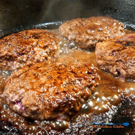 Sizzle Burgers Ground beef patties seasoned with salt & pepper, then fried in a pan with Worcestershire sauce and butter, placed on a bun with cheese and limitless toppings. Pan Fried Hamburgers, Fried Ground Beef, Ground Beef Burger Recipe, Ground Beef Patties, Beef Patties Recipes, Hamburger Recipes Patty, Sauteed Chicken Breast, Butter Burgers, Burger Recipes Beef