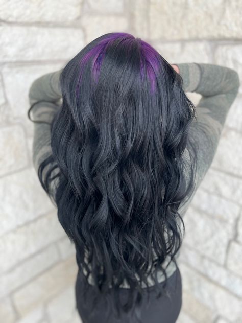 Black Hair Coloured Roots, Purple Ghost Roots, Purple Roots Black Hair, Purple Shadow Root, Ghost Roots, Purple Roots, Purple Ghost, Hair Colour Inspo, Black Hair Balayage