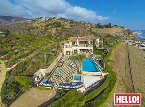 Yolanda Foster opens her house and talks husband David Foster - hellomagazine.com Yolanda Foster Home, Being A Homemaker, Foster House, Malibu House, Malibu Mansion, Yolanda Foster, Yolanda Hadid, David Foster, Malibu Home