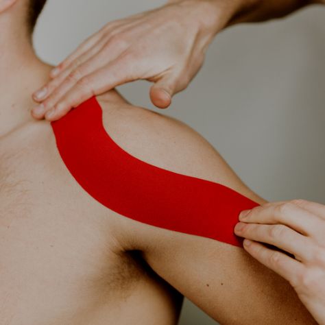 How To Use Kt Tape On Shoulder, Kt Tape Shoulder Bursitis, Sports Tape Shoulder, Physio Tape Shoulder, Rotator Cuff Taping, K Tape Shoulder, Shoulder Taping For Pain, How To Tape Shoulder For Pain, Kinesiology Taping Shoulder