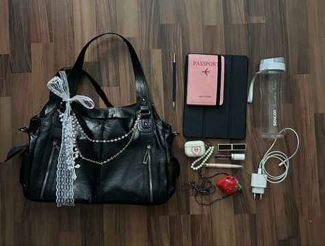 Study day bag #aesthetic #university #bag #whatsinmybag #bows #dark #academia Dark Academia School Supplies, Aesthetic University, Dark Academia School, Aesthetic Purse, University Bag, In My Bag, Bag Aesthetic, My Bag, Strawberry Cake