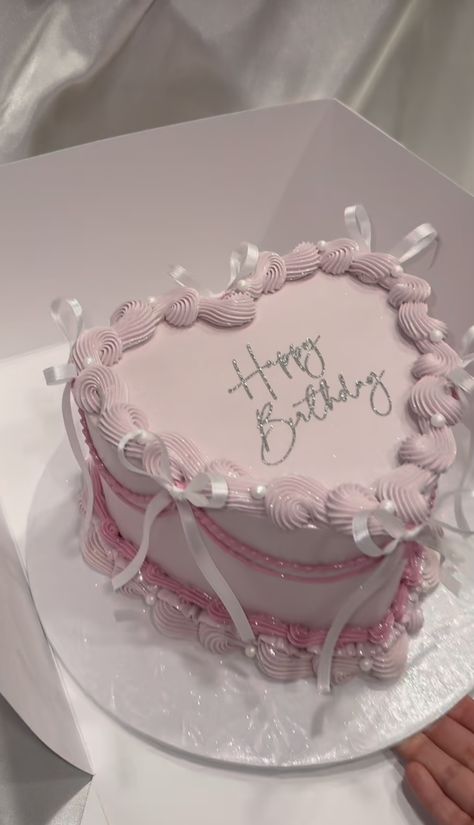 Cake For Birthday Simple, Coquette Cake Birthday Pink, 19birthday Cake, Birthday Cake With Bows, Pastel Pink Birthday Theme, Cute Aesthetic Birthday Cake, Simple Mini Cake, Birthday Cake Pink Girly, Cute Cakes Aesthetic