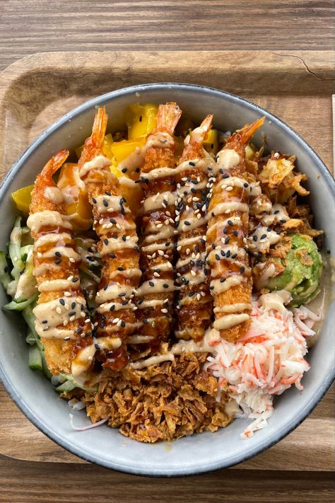 Poke Aesthetic, Poke Bowl Aesthetic, Poke Sushi Bowl, Poke Recipes, Poke Sushi, Random Wishlist, Poke Recipe, Simple Family Meals, Poke Bowls