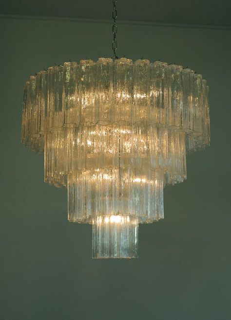 klar murano lysekrone Modern Dutch Colonial, Clear Glass Chandelier, Murano Lamp, Glass Chandeliers, Murano Chandelier, Italian Chandelier, Dutch Colonial, Murano Glass Chandelier, Chandelier Style