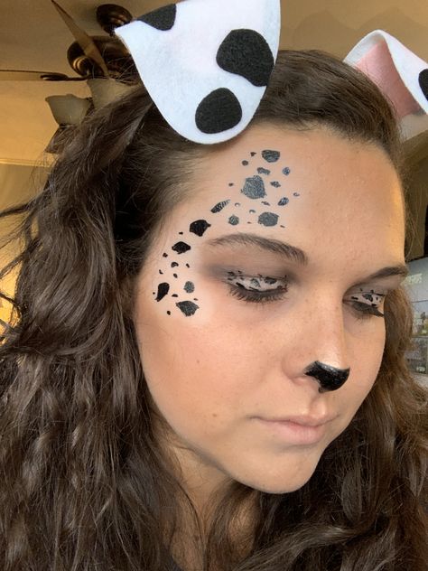 Simple Dalmation Makeup, 101 Dalmations Face Makeup, Dalmatian Makeup Halloween, Dalmation Face Paint Women, Dalmation Face Makeup, Halloween Dalmation Costume, 101 Dalmations Makeup, Dalmation Costume Makeup, Dalmatian Face Makeup