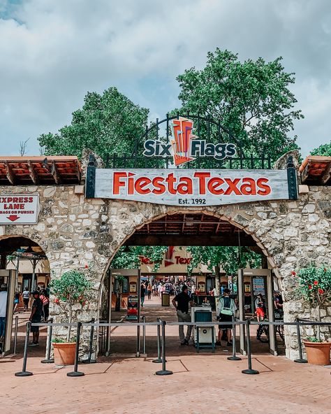 Six Flags San Antonio, Six Flags San Antonio Texas, Fiesta Texas San Antonio Six Flags, Six Flags Texas, San Antonio Travel, Texas Aesthetic, Texas Attractions, Six Flags Fiesta Texas, Texas Trip