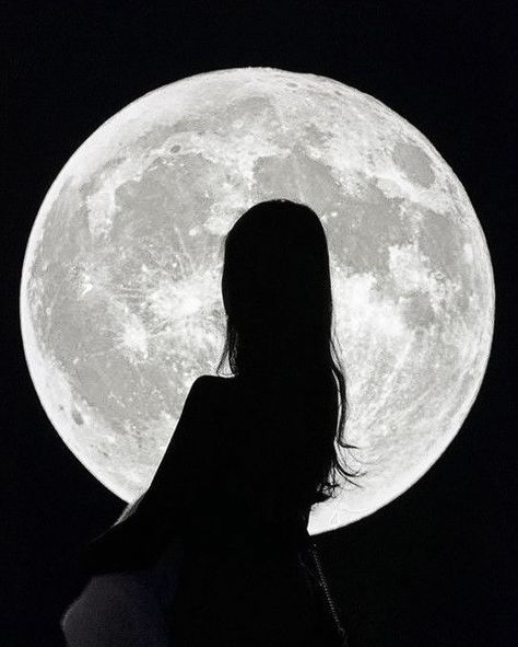 Darcy Vega Zodiac, Zodiac Academy, Full Moon, The Moon, A Woman, Moon