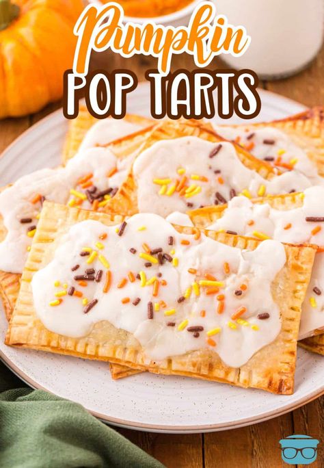 Pumpkin Spice Pop Tarts, Pumpkin Poptarts Homemade, Pumpkin Pop Tarts, Homemade Pop Tarts Recipe, Creamy Pumpkin Pie, Homemade Pop Tarts, Poptart Recipe, Pumpkin Filling, Pastries Recipes