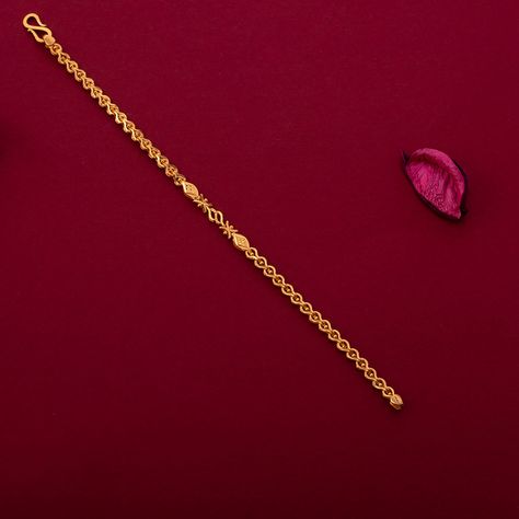 Plain Gold Bracelet For Women, Gold Bracelet Chain Women, New Bracelet Designs Gold For Women, Breslet Jewelry Gold For Women, Gold Bracelet For Women Jewellery, Bracelets Gold Simple For Women, Plain Gold Bracelet, Gold Bracelet Simple, Gold Jewelry Outfits