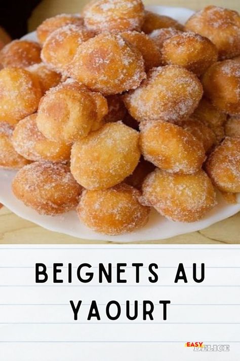 Ces beignets au yaourt sont un pur délice ! Préparez-les rapidement et régalez-vous avec ces délicieuses bouchées sucrées. Parfaits pour le petit-déjeuner ou le goûter. Essayez cette recette facile dès aujourd'hui ! Beignets Recipe Easy, Quick And Easy Sweet Treats, Beignet Recipe, Sweet Bites, Gourmet Treats, Baked Donuts, Batch Cooking, Chocolate Cheesecake, Afternoon Snacks