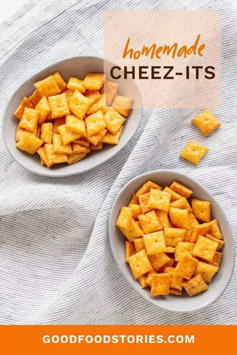 Home Made Cheese It’s, Cheese It’s, Cheese It Recipe, Cheezit Recipe, Cheese Its Recipe Snacks, Biscuit Recipe Easy, Easy Hamburger Recipes, Homemade Snacks For Kids, Cheez It Recipe