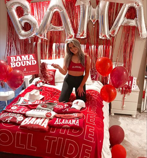 Bed College Party, College Bed Announcement, Bama Bed Party, Alabama Bed Party, Bed Decorating College Acceptance, College Bed Party Ideas, College Commitment Pictures Bed, Bed Party Ideas College, College Bed Decorating Party