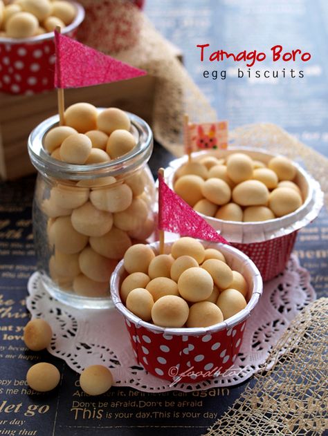 tamago boro, egg biscuits, tamago bolo, wakodo egg boro, Japanese snack, mini egg cookies, kid, toddler, children, food 4 tots Japanese Cookies Recipe, Japanese Biscuits, Honey Balls, Recipes For Toddlers, Mini Eggs Cookies, Egg Biscuits, Japanese Cookies, Children Food, Cookie Recipes For Kids