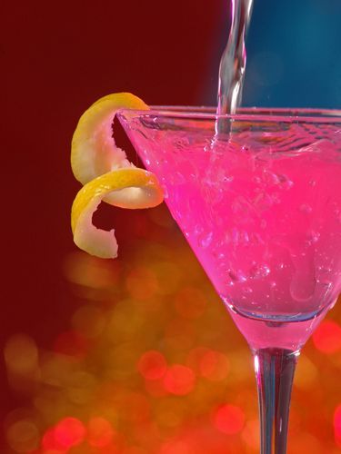 Pink Alcoholic Drinks, Disney Cocktails, Tequila Rose, Gin Sour, Lemon-lime Soda, Lemon Twist, Birthday Drinks, Pink Passion, Pink Cocktails