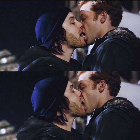 cameron Monaghan, Shameless, Gallavich, Gotham, Jerome Valeska Gallavich Aesthetic, Cameron Monaghan And Noel Fisher, Gallavich Kiss, Shameless Gallavich, Shameless Quotes, Shameless Season, Shameless Scenes, Shameless Mickey And Ian, Shameless Characters