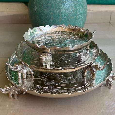 Pooja Silver Items, Silver Deepam Design, Silver Deepam, Silver Home Accessories, Silver Goddess, Silver Jewellry, Hamper Ideas, Diwali Decorations At Home, Pooja Items