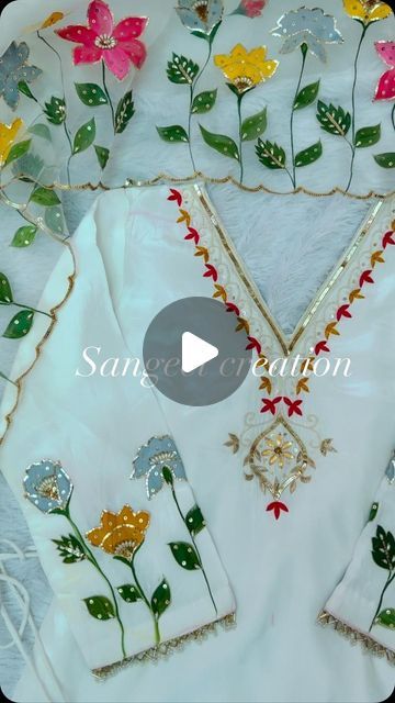 Latest Paint Suits Design, Hand Painted Suits Designs, Suit Painting Designs Punjabi, Suit Painting Designs, Suit Painting, Painted Dupatta, Embroidery Suits Punjabi, Hand Painted Dress, Suits Punjabi