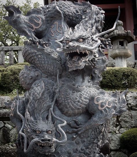 Chinese Dragon Statue, Japanese Dragons, Japan Dragon, Cosplay Pokemon, Japanese Statue, Chinese Dragon Art, Art Vampire, Eastern Dragon, Chinese Dragon Tattoos