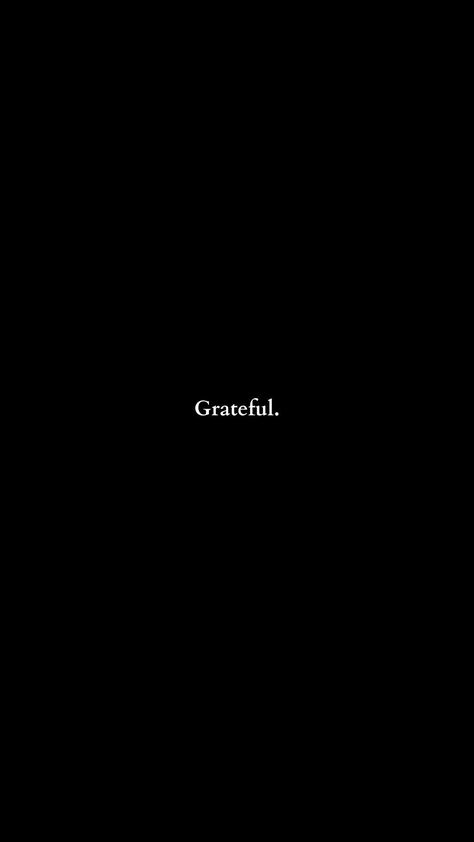 Grateful Black Wallpaper, Blessed Wallpaper Black, Minimal Vision Board, Aesthetic Dps, Wallpaper Affirmations, Black Background Quotes, Motvational Quotes, Wallpaper Quote, Quotes Dream