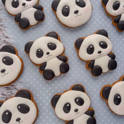 Panda Cookies Decorated, Panda Themed Birthday Party, Panda Party Decorations, Panda Birthday Theme, Panda Food, Panda Cupcakes, Panda Cookies, Panda Baby Showers, Panda Theme