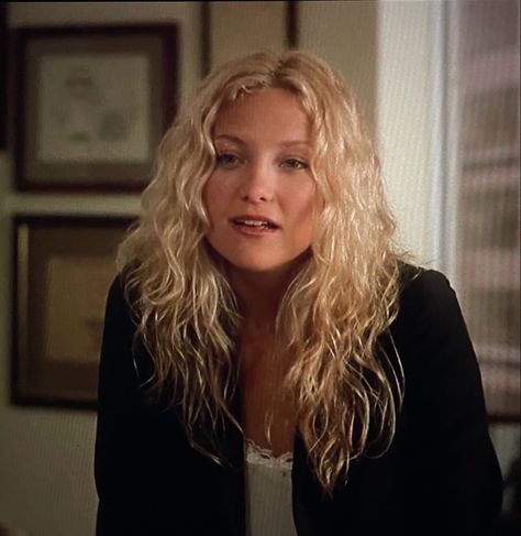 Kate Hudson Curls, Chelsea Parke Kramer, Style Thoughts By Rita Left Down, Andie Anderson Hair, Long Hair Wavy Haircut, 80s Wavy Hair, Kate Hudson Curly Hair, 90s Wavy Hair, Blond Wavy Hair