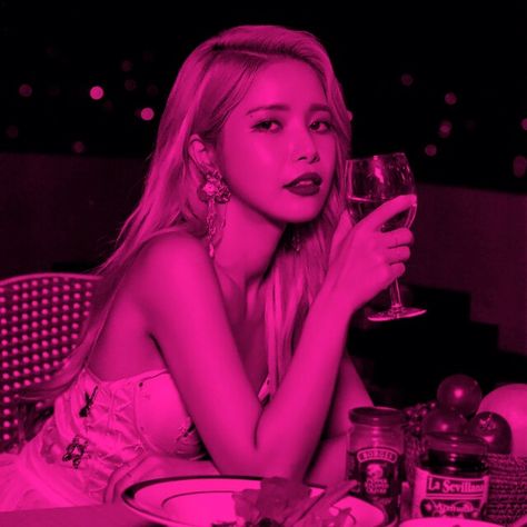 #freetoedit #aesthetic #icons #pink #kpop #mamamoo #solar Kpop Mamamoo, Mamamoo Solar, Icons Pink, Pink Kpop, Icons Kpop, Cute Aesthetic, Creative Community, Solar System, Video Editing