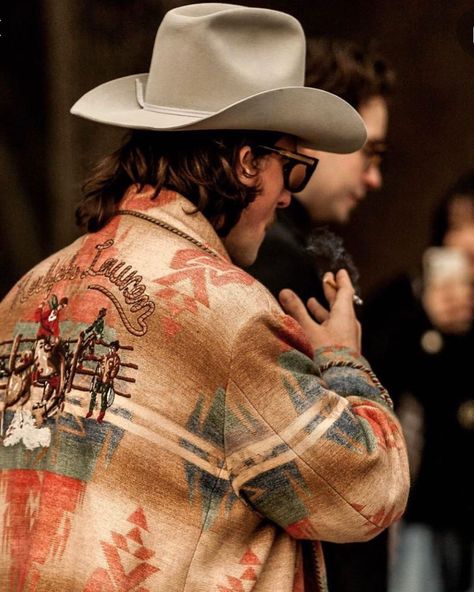 Rodeo Aesthetic Outfit, Aesthetic Flooring, Modern Cowboy Aesthetic, Urban Cowboy Style, California Cowboy, Winter Cowboy, Modern Cowboy, Rodeo Cowboys, Blanket Cardigan