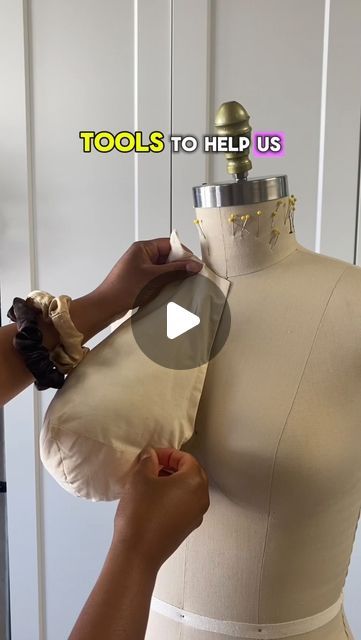 Demi M. | Fashion & Embroidery on Instagram: "🙌🏽 This is how I made dress form pads to fit my body shape! 🧵🪡 Save this post for later to try at home! 

(Patterns linked in bio if you wanna just skip this part lol 😂) 

Happy sewing! 💕🫶🏽

#sewing #dressform #sewingtips #inclusivity #midsize #plussize #draping" Diy Bodice, Diy Dress Form, Dress Dummy, Sewing Dress Form, Drape Pattern, Kids Sewing, Fashion Embroidery, Made Dress, Body Form