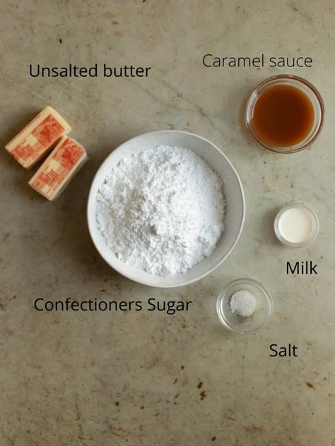 This caramel buttercream frosting can be ready in just 5 minutes! Its made with simple pantry ingredients like confectioners sugar, butter, caramel sauce, milk, and salt. Its SO super fluffy and perfect to top all your cakes and cupcakes! #caramelbuttercream #saltedcaramelbuttercream #caramelfrosting #caramelicing #caramel #frostingandfettuccine Butter Caramel Sauce, Fluffy Frosting Recipes, Caramel Buttercream Frosting, Buttercream Frosting Cake, Coffee Buttercream, Caramel Chocolate Chip Cookies, Caramel Icing, Easy Caramel, Salted Caramel Cheesecake