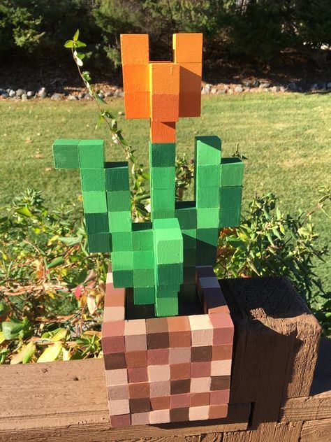 Minecraft Tulip, Minecraft Plants, Minecraft Flowers, Wooden Blocks Diy, Diy Minecraft Decorations, Minecraft Diy Crafts, Minecraft Blocks, Diy Minecraft, Minecraft Room