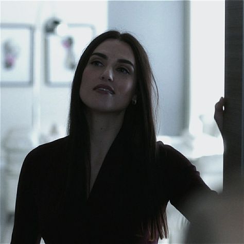 Katie Mcgrath Supergirl, Katie Mcgrath Lena Luthor, Katie Mcgrath Icon, Katie Mcgrath Aesthetic, Supercorp Aesthetic, Lena Luthor Aesthetic, Kate Mcgrath, Chyler Leigh Supergirl, Smash Board