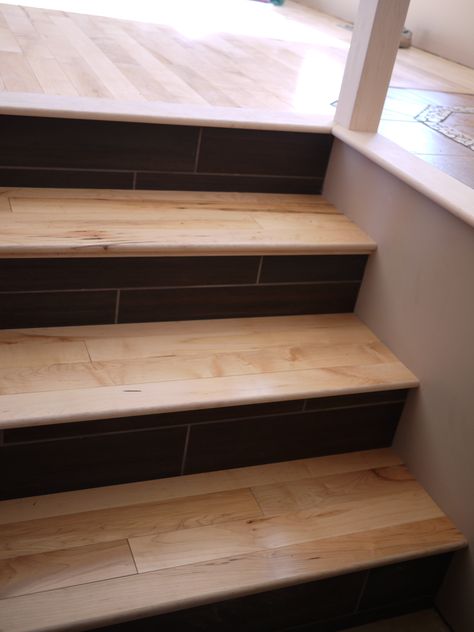 Tile Stair Nosing, Tiles For Stairs, Tiled Stairs, Maple Flooring, Tiled Staircase, Foyer Stairs, Front Stairs, Stair Design, Maple Floors