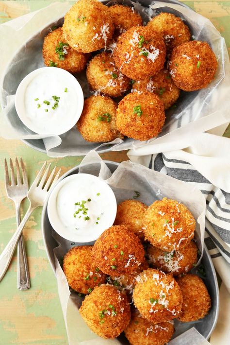 Loaded Baked Potato Croquettes - The Candid Appetite Croquet Recipes, Baked Potato Croquettes, Loaded Fried, Croquettes Recipe, Mini Hamburgers, Potato Croquettes, Fried Potato, Loaded Baked Potato, Stuffed Potato Balls