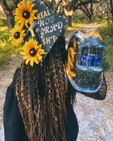 Welder Graduation Pictures, Welding Grad Caps, Welding Graduation Photos, Welder Party Ideas, Welding Senior Pictures Ideas, Welder Graduation Cap Ideas, Welding Graduate Party, Welding Senior Pictures, Green Graduation Cap