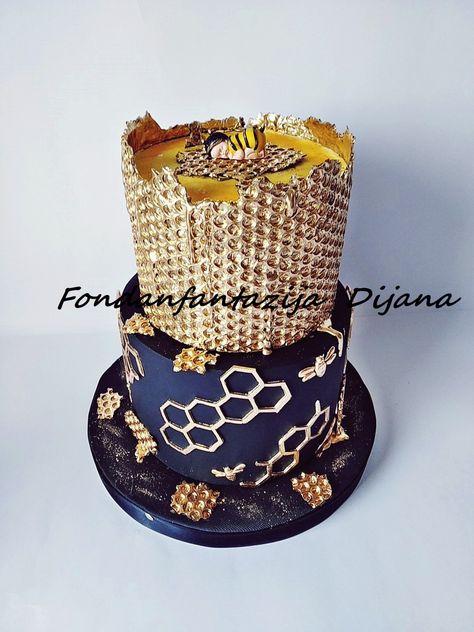 Honeycomb cake  - cake by Fondantfantasy Beyonce Cake, Bee Hive Cake, Honey Party, Bee Birthday Cake, Honey Cakes, Apple Cake Pops, Honeycomb Cake, Bee Cake, Polaroid Wedding