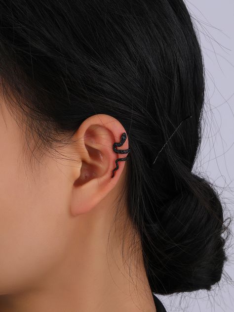 1pc Snake Design Ear CuffI discovered amazing products on SHEIN.com, come check them out! Black Snake Earrings, Black Ear Jewelry, Ear Snake Tattoo, Black Piercings Ear, Snake Ear Tattoo, Black Ear Piercings, Black Piercings, Snake Piercing, Black Ear Cuff