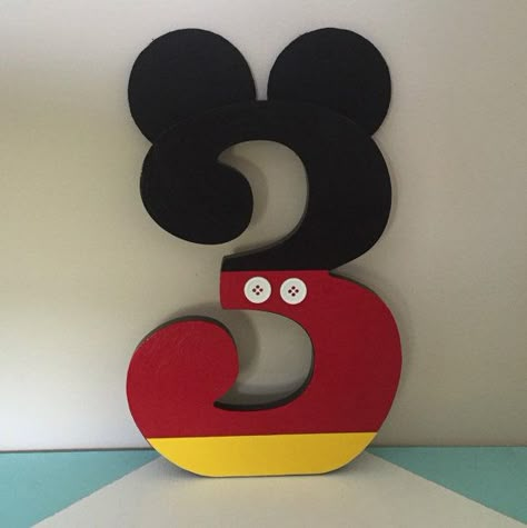 40+ Mickey Mouse Party Ideas Cupcakes Minnie Mouse, Γενέθλια Mickey Mouse, Mickey Mouse Birthday Decorations, Mickey Mouse Bday, Twodles Birthday, Mickey Mouse Themed Birthday Party, Fiesta Mickey Mouse, Mickey Mouse Clubhouse Birthday Party, Mickey Mouse Clubhouse Party