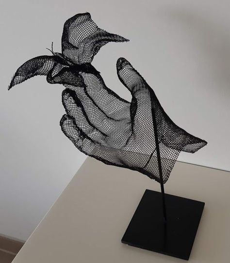 hand & butterfly, exit to freedom Wire Mesh Sculpture, Hand Butterfly, Mesh Sculpture, Sculpture Projects, Hand Sculpture, Wire Mesh, 3d Art, Mesh, Humanoid Sketch